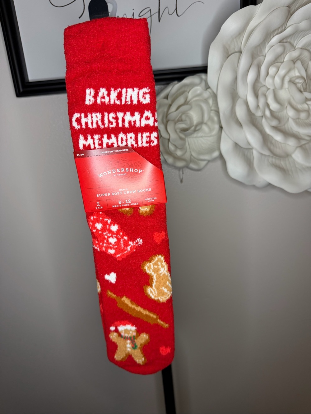 5 pairs Wondershop Red Holiday Baking Crew Socks with Gingerbread Motifs